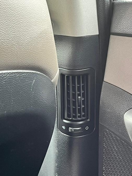 2013 Hyundai Santa Fe AWD 4dr 2.0T Sport, available for sale in Springfield, Massachusetts | Jordan Auto Sales Inc. Springfield, Massachusetts 2013 Hyundai Santa Fe AWD 4dr 2.0T Sport, available for sale in Springfield, Massachusetts | Jordan Auto Sales Inc. Springfield, Massachusetts