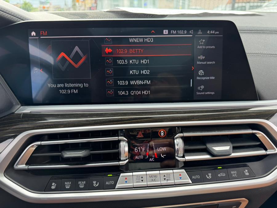 2021 BMW X7 xDrive40i Sports Activity Vehicle, available for sale in Jamaica, New York | Sunrise Autoland. Jamaica, New York 2021 BMW X7 xDrive40i Sports Activity Vehicle, available for sale in Jamaica, New York | Sunrise Autoland. Jamaica, New York