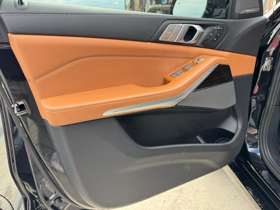 2021 BMW X7 xDrive40i Sports Activity Vehicle, available for sale in Jamaica, New York | Sunrise Autoland. Jamaica, New York 2021 BMW X7 xDrive40i Sports Activity Vehicle, available for sale in Jamaica, New York | Sunrise Autoland. Jamaica, New York