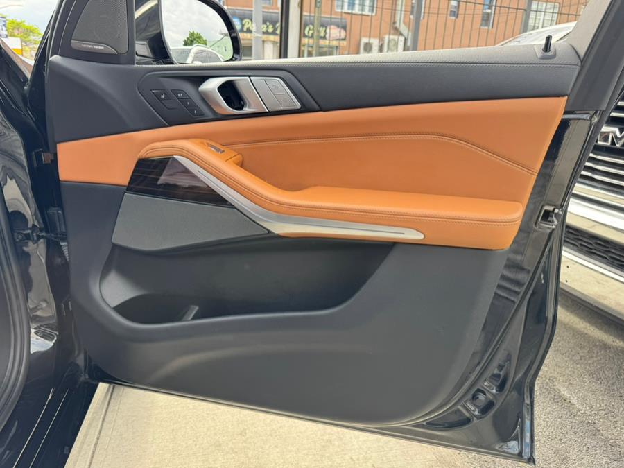 2021 BMW X7 xDrive40i Sports Activity Vehicle, available for sale in Jamaica, New York | Sunrise Autoland. Jamaica, New York 2021 BMW X7 xDrive40i Sports Activity Vehicle, available for sale in Jamaica, New York | Sunrise Autoland. Jamaica, New York