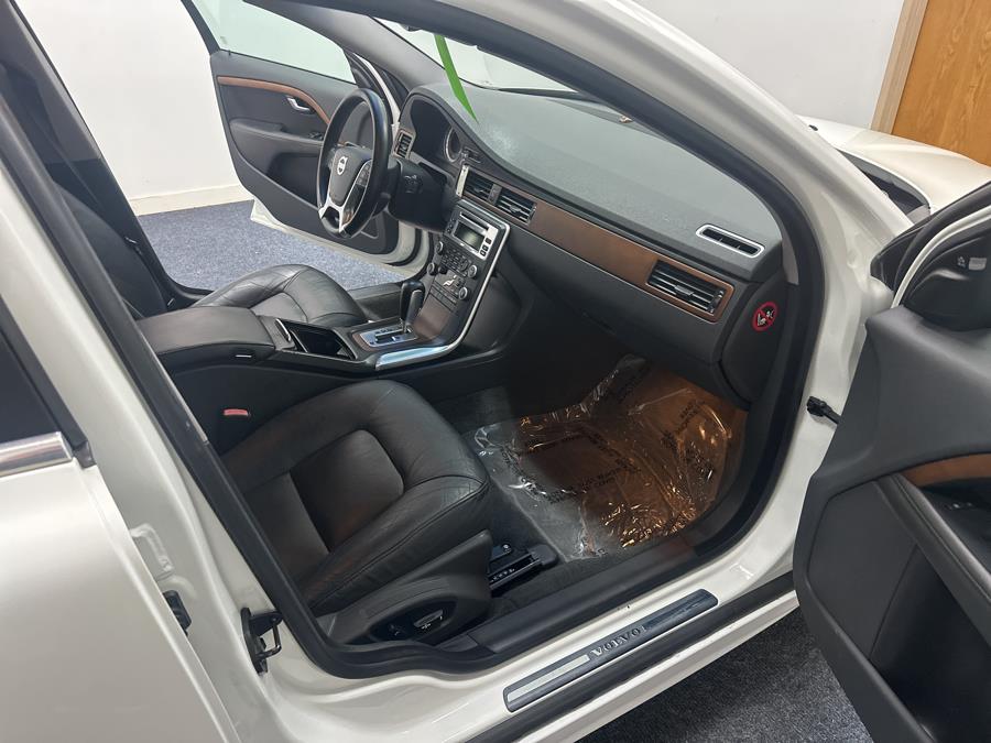 2010 Volvo S80 4dr Sdn I6 FWD, available for sale in Plainville, Connecticut | New England Auto Sales LLC. Plainville, Connecticut 2010 Volvo S80 4dr Sdn I6 FWD, available for sale in Plainville, Connecticut | New England Auto Sales LLC. Plainville, Connecticut