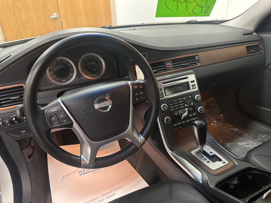 2010 Volvo S80 4dr Sdn I6 FWD, available for sale in Plainville, Connecticut | New England Auto Sales LLC. Plainville, Connecticut 2010 Volvo S80 4dr Sdn I6 FWD, available for sale in Plainville, Connecticut | New England Auto Sales LLC. Plainville, Connecticut