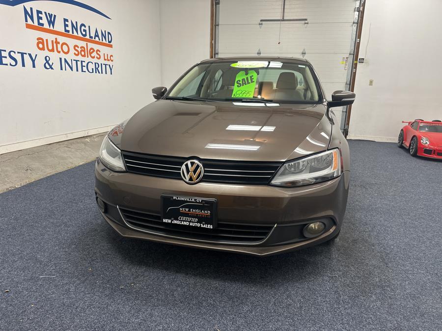2011 Volkswagen Jetta Sedan 4dr Auto SEL w/Sunroof PZEV, available for sale in Plainville, Connecticut | New England Auto Sales LLC. Plainville, Connecticut 2011 Volkswagen Jetta Sedan 4dr Auto SEL w/Sunroof PZEV, available for sale in Plainville, Connecticut | New England Auto Sales LLC. Plainville, Connecticut