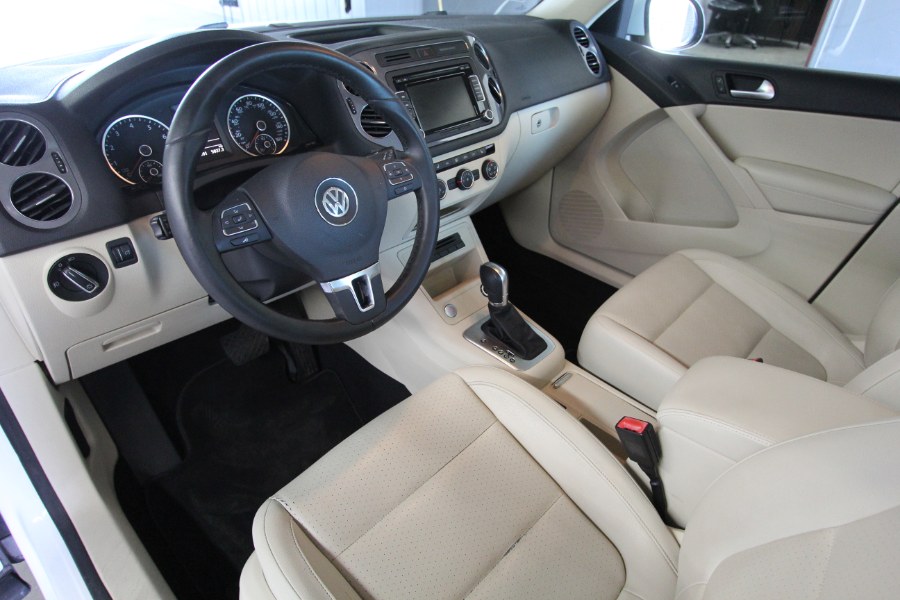 2014 Volkswagen Tiguan 2WD 4dr Auto SE w/Appearance, available for sale in Garden Grove, California | U Save Auto Auction. Garden Grove, California 2014 Volkswagen Tiguan 2WD 4dr Auto SE w/Appearance, available for sale in Garden Grove, California | U Save Auto Auction. Garden Grove, California