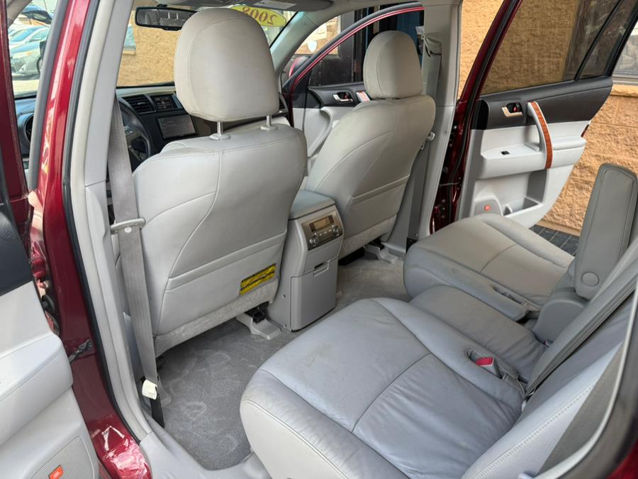 2008 Toyota Highlander 4WD 4dr Limited (Natl), available for sale in Revere, Massachusetts | Wonderland Auto. Revere, Massachusetts 2008 Toyota Highlander 4WD 4dr Limited (Natl), available for sale in Revere, Massachusetts | Wonderland Auto. Revere, Massachusetts