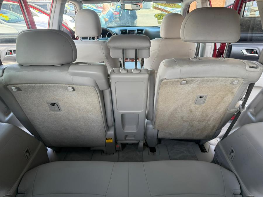 2008 Toyota Highlander 4WD 4dr Limited (Natl), available for sale in Revere, Massachusetts | Wonderland Auto. Revere, Massachusetts 2008 Toyota Highlander 4WD 4dr Limited (Natl), available for sale in Revere, Massachusetts | Wonderland Auto. Revere, Massachusetts