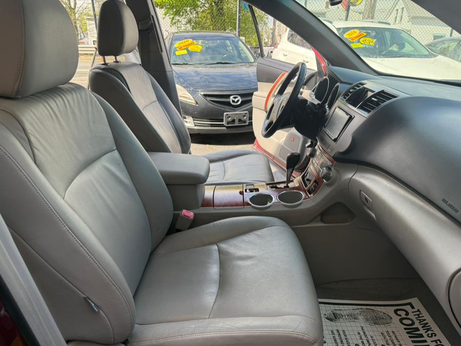 2008 Toyota Highlander 4WD 4dr Limited (Natl), available for sale in Revere, Massachusetts | Wonderland Auto. Revere, Massachusetts 2008 Toyota Highlander 4WD 4dr Limited (Natl), available for sale in Revere, Massachusetts | Wonderland Auto. Revere, Massachusetts