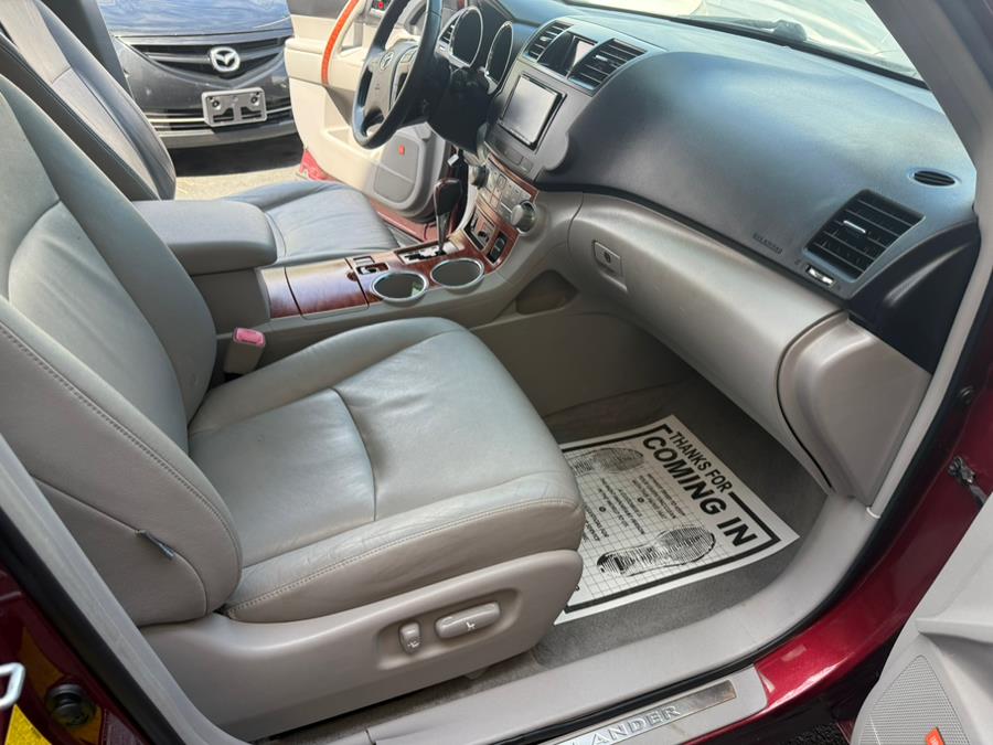 2008 Toyota Highlander 4WD 4dr Limited (Natl), available for sale in Revere, Massachusetts | Wonderland Auto. Revere, Massachusetts 2008 Toyota Highlander 4WD 4dr Limited (Natl), available for sale in Revere, Massachusetts | Wonderland Auto. Revere, Massachusetts