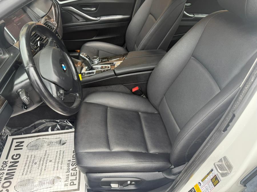 2016 BMW 5 Series 4dr Sdn 528i xDrive AWD, available for sale in Revere, Massachusetts | Wonderland Auto. Revere, Massachusetts 2016 BMW 5 Series 4dr Sdn 528i xDrive AWD, available for sale in Revere, Massachusetts | Wonderland Auto. Revere, Massachusetts