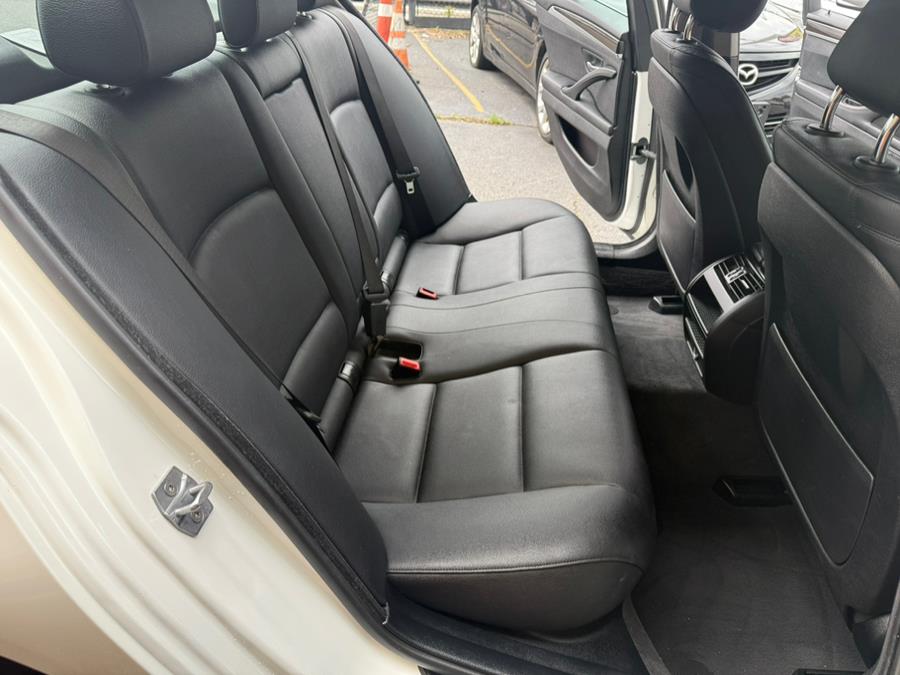 2016 BMW 5 Series 4dr Sdn 528i xDrive AWD, available for sale in Revere, Massachusetts | Wonderland Auto. Revere, Massachusetts 2016 BMW 5 Series 4dr Sdn 528i xDrive AWD, available for sale in Revere, Massachusetts | Wonderland Auto. Revere, Massachusetts