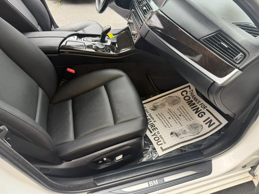2016 BMW 5 Series 4dr Sdn 528i xDrive AWD, available for sale in Revere, Massachusetts | Wonderland Auto. Revere, Massachusetts 2016 BMW 5 Series 4dr Sdn 528i xDrive AWD, available for sale in Revere, Massachusetts | Wonderland Auto. Revere, Massachusetts
