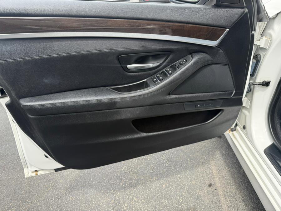 2016 BMW 5 Series 4dr Sdn 528i xDrive AWD, available for sale in Revere, Massachusetts | Wonderland Auto. Revere, Massachusetts 2016 BMW 5 Series 4dr Sdn 528i xDrive AWD, available for sale in Revere, Massachusetts | Wonderland Auto. Revere, Massachusetts