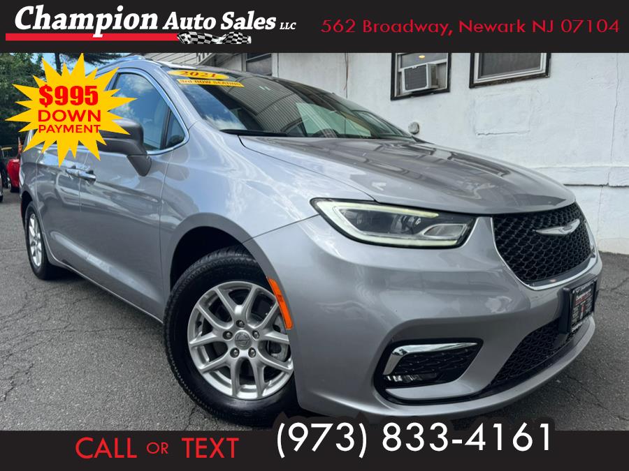 Used 2021 Chrysler Pacifica in Newark , New Jersey | Champion Used Auto Sales 2. Newark , New Jersey