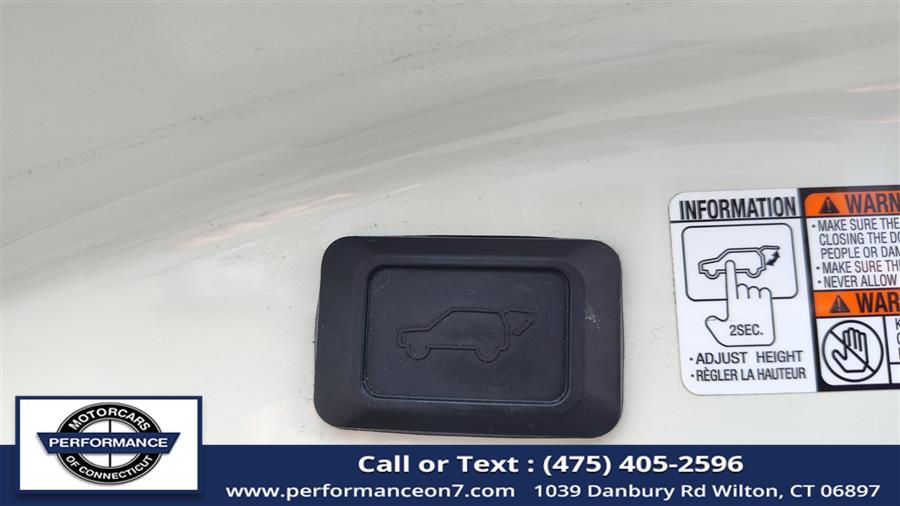 2015 Toyota RAV4 AWD 4dr Limited (Natl), available for sale in Wappingers Falls, New York | Performance Motor Cars. Wappingers Falls, New York 2015 Toyota RAV4 AWD 4dr Limited (Natl), available for sale in Wappingers Falls, New York | Performance Motor Cars. Wappingers Falls, New York