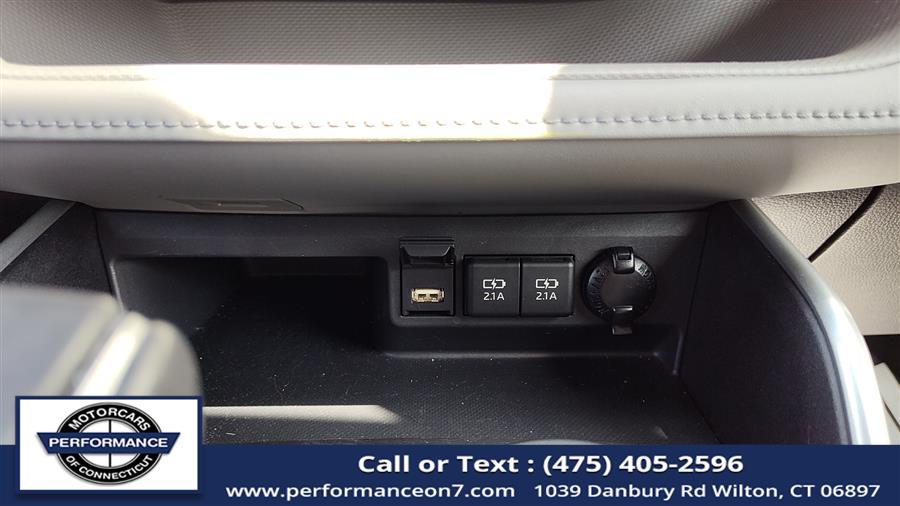 2020 Toyota Highlander XLE AWD (Natl), available for sale in Wilton, Connecticut | Performance Motor Cars Of Connecticut LLC. Wilton, Connecticut 2020 Toyota Highlander XLE AWD (Natl), available for sale in Wilton, Connecticut | Performance Motor Cars Of Connecticut LLC. Wilton, Connecticut