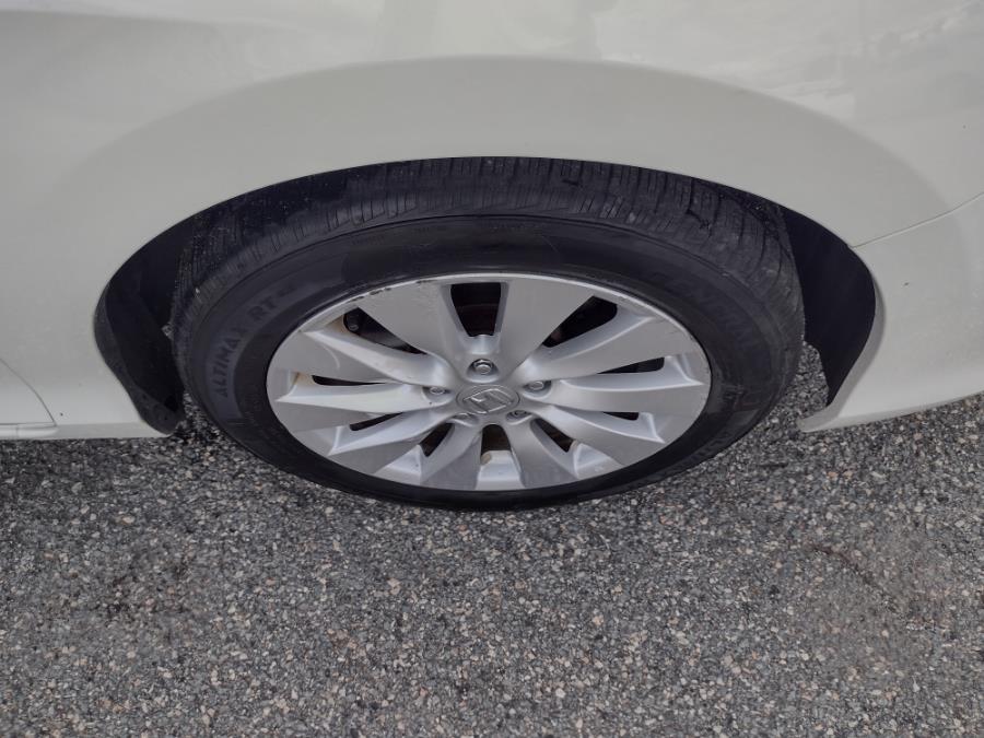 2013 Honda Accord Sdn 4dr V6 Auto EX-L, available for sale in Chicopee, Massachusetts | Matts Auto Mall LLC. Chicopee, Massachusetts 2013 Honda Accord Sdn 4dr V6 Auto EX-L, available for sale in Chicopee, Massachusetts | Matts Auto Mall LLC. Chicopee, Massachusetts