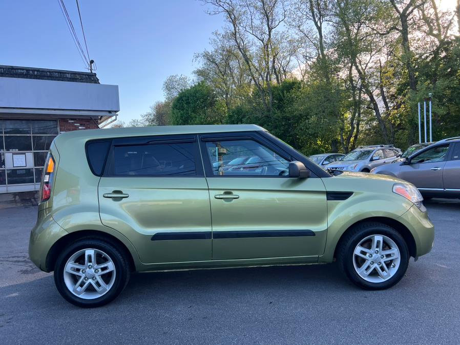 2011 Kia Soul 5dr Wgn Auto +, available for sale in Swansea, Massachusetts | Gas On The Run. Swansea, Massachusetts 2011 Kia Soul 5dr Wgn Auto +, available for sale in Swansea, Massachusetts | Gas On The Run. Swansea, Massachusetts