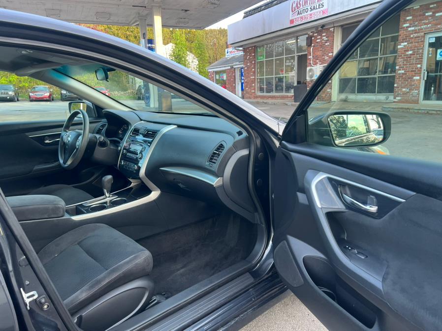 2014 Nissan Altima 4dr Sdn I4 2.5 S, available for sale in Swansea, Massachusetts | Gas On The Run. Swansea, Massachusetts 2014 Nissan Altima 4dr Sdn I4 2.5 S, available for sale in Swansea, Massachusetts | Gas On The Run. Swansea, Massachusetts