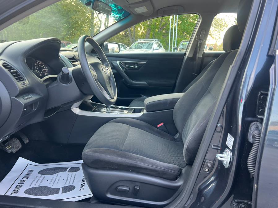 2014 Nissan Altima 4dr Sdn I4 2.5 S, available for sale in Swansea, Massachusetts | Gas On The Run. Swansea, Massachusetts 2014 Nissan Altima 4dr Sdn I4 2.5 S, available for sale in Swansea, Massachusetts | Gas On The Run. Swansea, Massachusetts