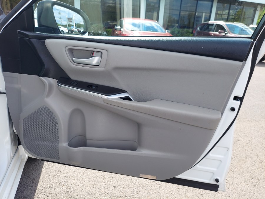 2016 Toyota Camry 4dr Sdn I4 Auto LE (Natl), available for sale in East Windsor, Connecticut | United Auto Sales of E Windsor, Inc. East Windsor, Connecticut 2016 Toyota Camry 4dr Sdn I4 Auto LE (Natl), available for sale in East Windsor, Connecticut | United Auto Sales of E Windsor, Inc. East Windsor, Connecticut