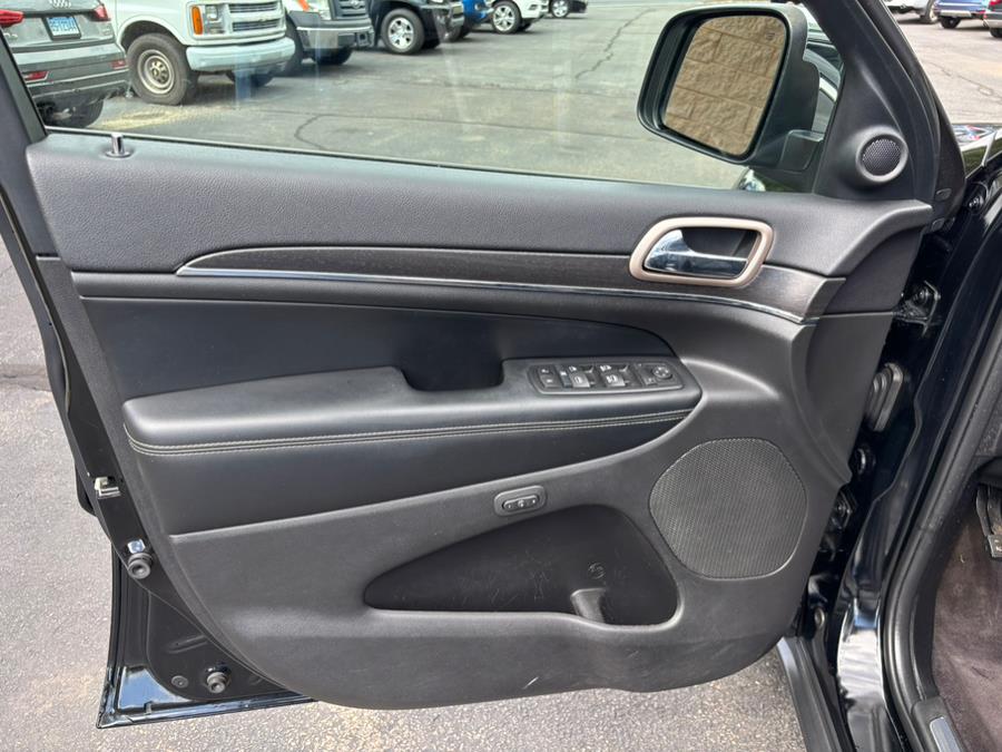 2017 Jeep Grand Cherokee Limited 4x4, available for sale in Somers, Connecticut | Four Town Motors LLC. Somers, Connecticut 2017 Jeep Grand Cherokee Limited 4x4, available for sale in Somers, Connecticut | Four Town Motors LLC. Somers, Connecticut