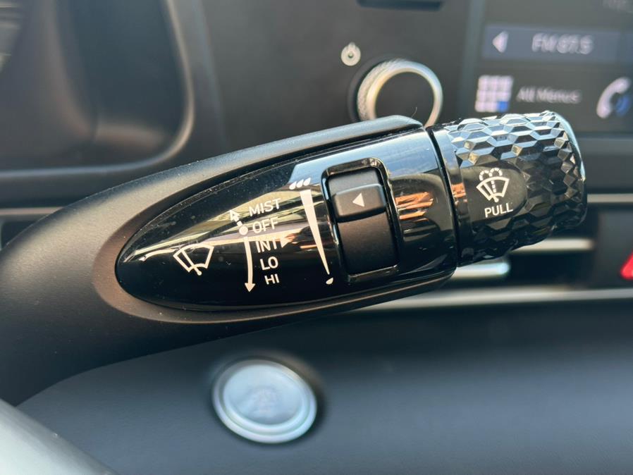 2023 Hyundai Elantra Limited IVT, available for sale in Newark, New Jersey | Champion Auto Sales. Newark, New Jersey 2023 Hyundai Elantra Limited IVT, available for sale in Newark, New Jersey | Champion Auto Sales. Newark, New Jersey