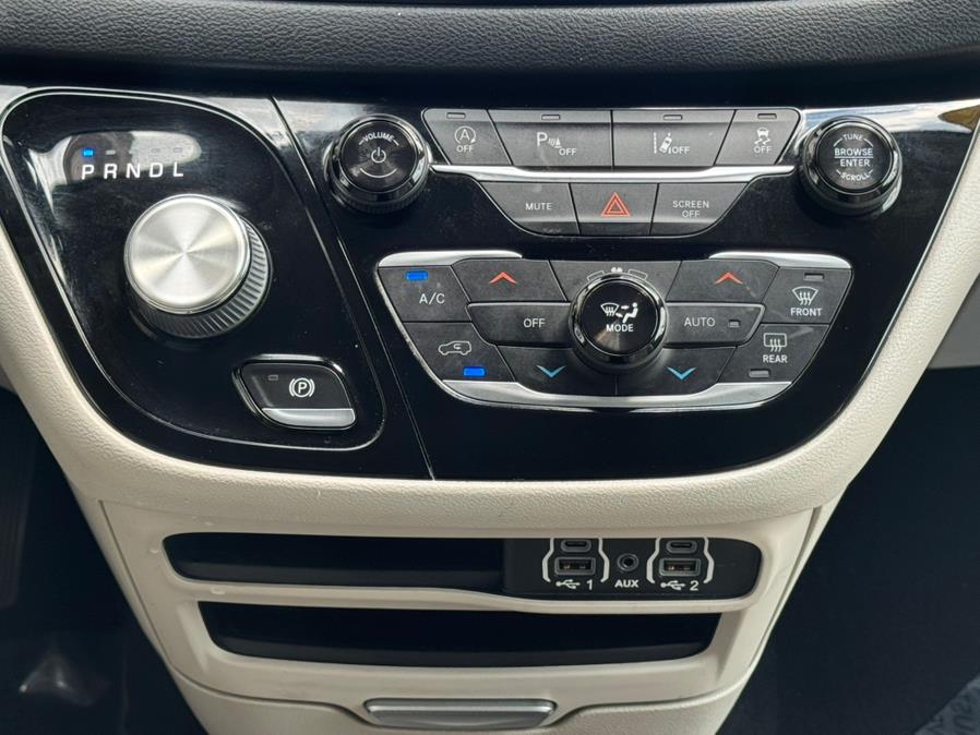2021 Chrysler Pacifica Touring L FWD, available for sale in Newark, New Jersey | Champion Auto Sales. Newark, New Jersey 2021 Chrysler Pacifica Touring L FWD, available for sale in Newark, New Jersey | Champion Auto Sales. Newark, New Jersey