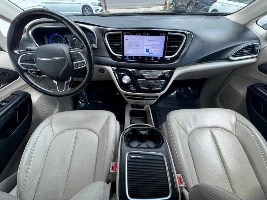 2021 Chrysler Pacifica Touring L FWD, available for sale in Newark, New Jersey | Champion Auto Sales. Newark, New Jersey 2021 Chrysler Pacifica Touring L FWD, available for sale in Newark, New Jersey | Champion Auto Sales. Newark, New Jersey