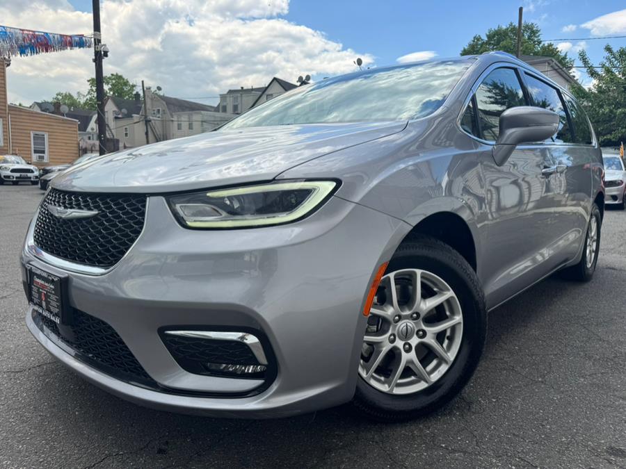 2021 Chrysler Pacifica Touring L FWD, available for sale in Newark, New Jersey | Champion Auto Sales. Newark, New Jersey 2021 Chrysler Pacifica Touring L FWD, available for sale in Newark, New Jersey | Champion Auto Sales. Newark, New Jersey