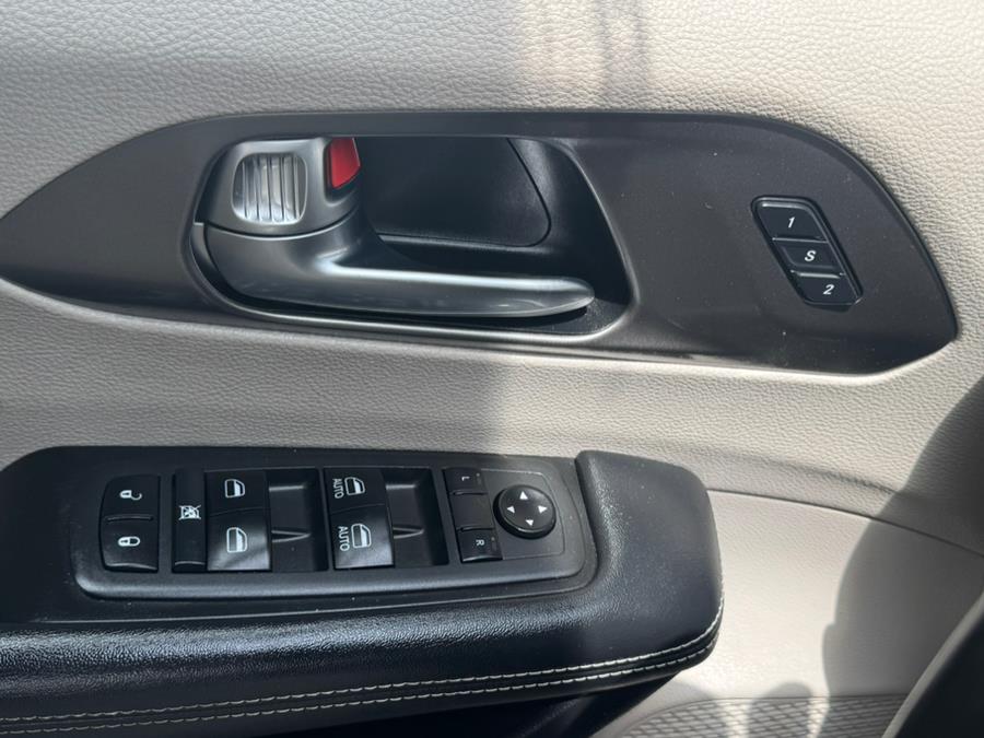 2021 Chrysler Pacifica Touring L FWD, available for sale in Newark, New Jersey | Champion Auto Sales. Newark, New Jersey 2021 Chrysler Pacifica Touring L FWD, available for sale in Newark, New Jersey | Champion Auto Sales. Newark, New Jersey