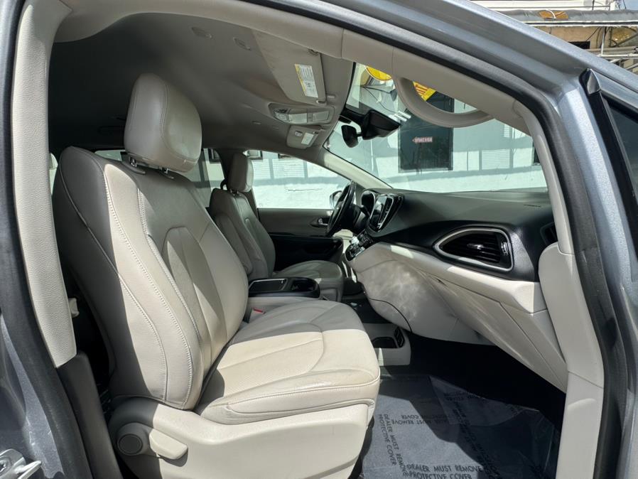 2021 Chrysler Pacifica Touring L FWD, available for sale in Newark, New Jersey | Champion Auto Sales. Newark, New Jersey 2021 Chrysler Pacifica Touring L FWD, available for sale in Newark, New Jersey | Champion Auto Sales. Newark, New Jersey