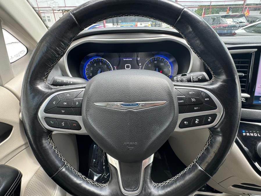 2021 Chrysler Pacifica Touring L FWD, available for sale in Newark, New Jersey | Champion Auto Sales. Newark, New Jersey 2021 Chrysler Pacifica Touring L FWD, available for sale in Newark, New Jersey | Champion Auto Sales. Newark, New Jersey