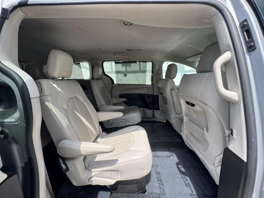 2021 Chrysler Pacifica Touring L FWD, available for sale in Newark, New Jersey | Champion Auto Sales. Newark, New Jersey 2021 Chrysler Pacifica Touring L FWD, available for sale in Newark, New Jersey | Champion Auto Sales. Newark, New Jersey