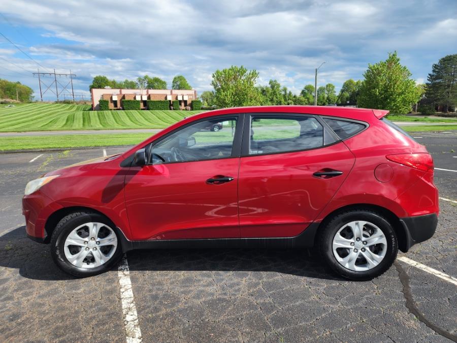 2010 Hyundai Tucson FWD 4dr I4 Auto GLS, available for sale in East Windsor, Connecticut | STS Automotive. East Windsor, Connecticut 2010 Hyundai Tucson FWD 4dr I4 Auto GLS, available for sale in East Windsor, Connecticut | STS Automotive. East Windsor, Connecticut