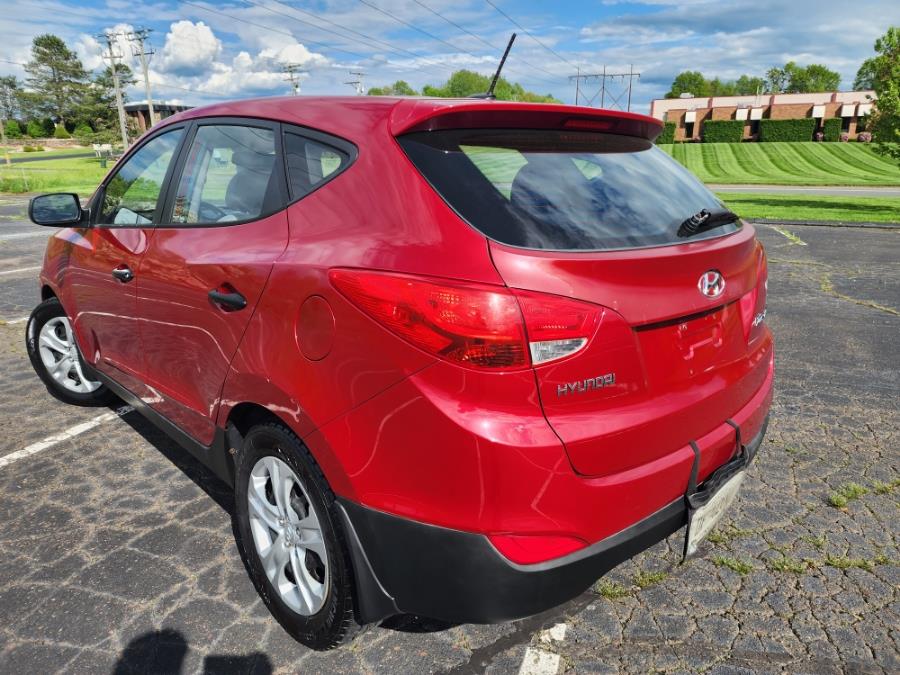 2010 Hyundai Tucson FWD 4dr I4 Auto GLS, available for sale in East Windsor, Connecticut | STS Automotive. East Windsor, Connecticut 2010 Hyundai Tucson FWD 4dr I4 Auto GLS, available for sale in East Windsor, Connecticut | STS Automotive. East Windsor, Connecticut