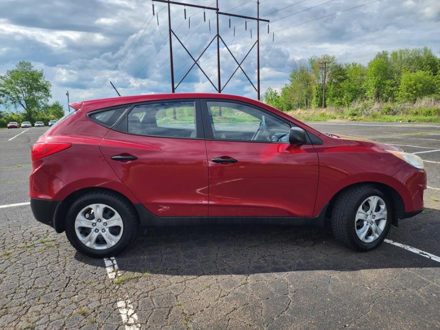 2010 Hyundai Tucson FWD 4dr I4 Auto GLS, available for sale in East Windsor, Connecticut | STS Automotive. East Windsor, Connecticut 2010 Hyundai Tucson FWD 4dr I4 Auto GLS, available for sale in East Windsor, Connecticut | STS Automotive. East Windsor, Connecticut