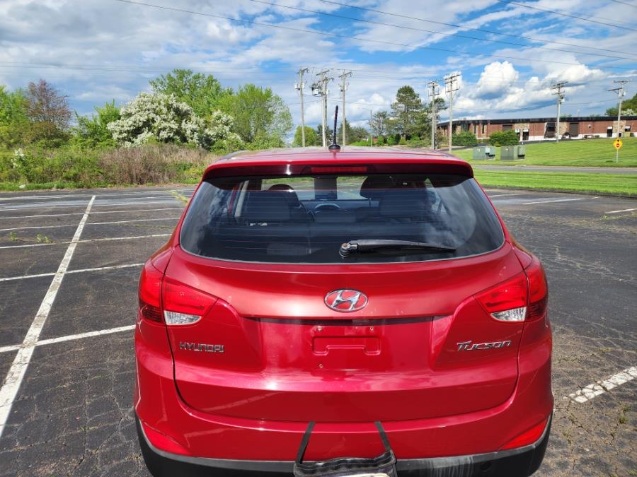 2010 Hyundai Tucson FWD 4dr I4 Auto GLS, available for sale in East Windsor, Connecticut | STS Automotive. East Windsor, Connecticut 2010 Hyundai Tucson FWD 4dr I4 Auto GLS, available for sale in East Windsor, Connecticut | STS Automotive. East Windsor, Connecticut
