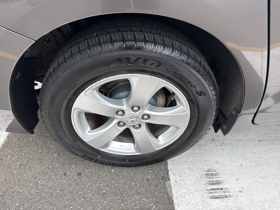 2015 Toyota Sienna 5dr 8-Pass Van LE FWD, available for sale in Waterbury, Connecticut | National Auto Brokers, Inc.. Waterbury, Connecticut 2015 Toyota Sienna 5dr 8-Pass Van LE FWD, available for sale in Waterbury, Connecticut | National Auto Brokers, Inc.. Waterbury, Connecticut