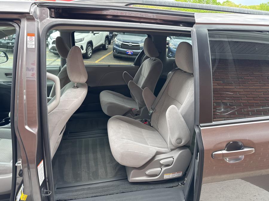 2015 Toyota Sienna 5dr 8-Pass Van LE FWD, available for sale in Waterbury, Connecticut | National Auto Brokers, Inc.. Waterbury, Connecticut 2015 Toyota Sienna 5dr 8-Pass Van LE FWD, available for sale in Waterbury, Connecticut | National Auto Brokers, Inc.. Waterbury, Connecticut