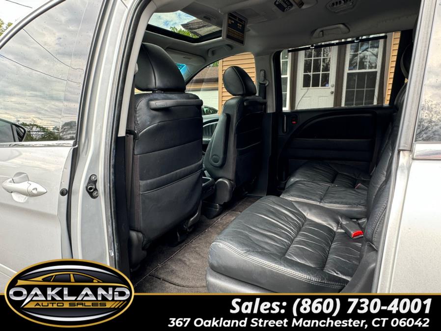 2010 Honda Odyssey 5dr Touring w/RES & Navi, available for sale in Manchester, Connecticut | Oakland Auto Sales. Manchester, Connecticut 2010 Honda Odyssey 5dr Touring w/RES & Navi, available for sale in Manchester, Connecticut | Oakland Auto Sales. Manchester, Connecticut