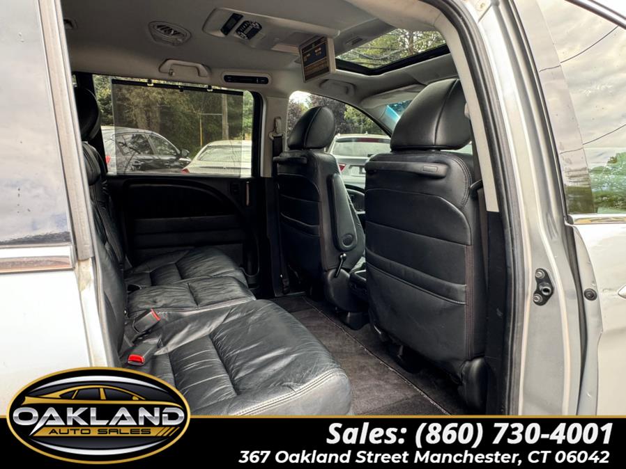 2010 Honda Odyssey 5dr Touring w/RES & Navi, available for sale in Manchester, Connecticut | Oakland Auto Sales. Manchester, Connecticut 2010 Honda Odyssey 5dr Touring w/RES & Navi, available for sale in Manchester, Connecticut | Oakland Auto Sales. Manchester, Connecticut