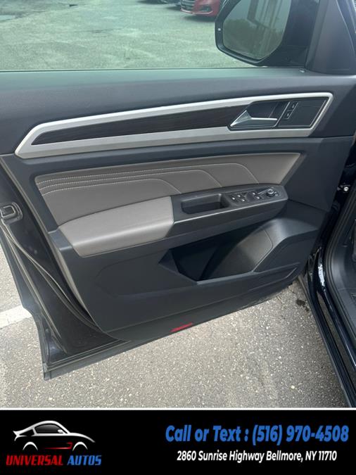 2022 Volkswagen Atlas 3.6L V6 SE w/Technology FWD, available for sale in Bellmore, New York | Universal Autos. Bellmore, New York 2022 Volkswagen Atlas 3.6L V6 SE w/Technology FWD, available for sale in Bellmore, New York | Universal Autos. Bellmore, New York