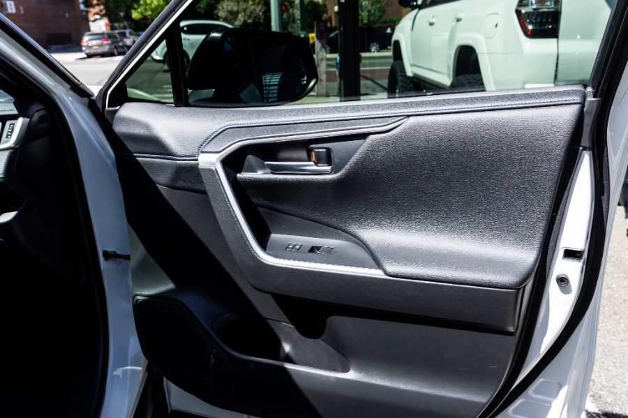 2020 Toyota RAV4 Hybrid XSE AWD (Natl), available for sale in Flushing, New York | Silverline Auto Group. Flushing, New York 2020 Toyota RAV4 Hybrid XSE AWD (Natl), available for sale in Flushing, New York | Silverline Auto Group. Flushing, New York