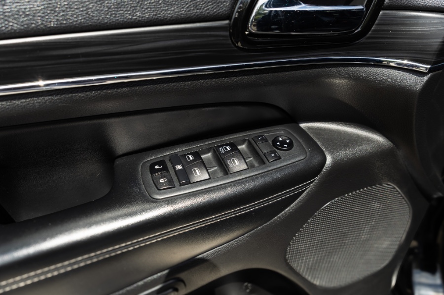 2021 Jeep Grand Cherokee Limited 4x4, available for sale in Flushing, New York | Silverline Auto Group. Flushing, New York 2021 Jeep Grand Cherokee Limited 4x4, available for sale in Flushing, New York | Silverline Auto Group. Flushing, New York