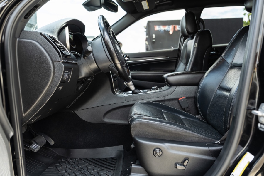 2021 Jeep Grand Cherokee Limited 4x4, available for sale in Flushing, New York | Silverline Auto Group. Flushing, New York 2021 Jeep Grand Cherokee Limited 4x4, available for sale in Flushing, New York | Silverline Auto Group. Flushing, New York