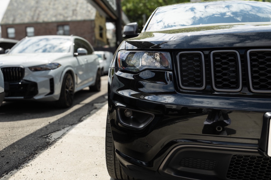 2021 Jeep Grand Cherokee Limited 4x4, available for sale in Flushing, New York | Silverline Auto Group. Flushing, New York 2021 Jeep Grand Cherokee Limited 4x4, available for sale in Flushing, New York | Silverline Auto Group. Flushing, New York