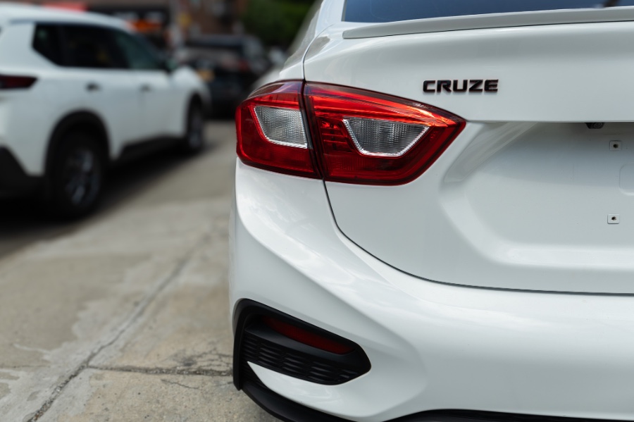 2018 Chevrolet Cruze 4dr Sdn 1.4L LT w/1SD, available for sale in Flushing, New York | Silverline Auto Group. Flushing, New York 2018 Chevrolet Cruze 4dr Sdn 1.4L LT w/1SD, available for sale in Flushing, New York | Silverline Auto Group. Flushing, New York