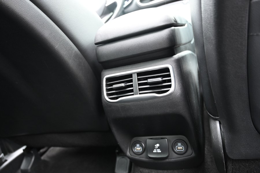 2023 Hyundai Santa Fe Limited AWD, available for sale in Waterbury, Connecticut | Highline Car Connection. Waterbury, Connecticut 2023 Hyundai Santa Fe Limited AWD, available for sale in Waterbury, Connecticut | Highline Car Connection. Waterbury, Connecticut
