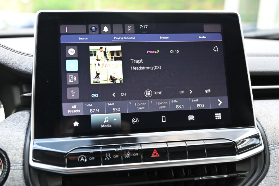 2022 Jeep Compass Latitude, available for sale in Waterbury, Connecticut | Highline Car Connection. Waterbury, Connecticut 2022 Jeep Compass Latitude, available for sale in Waterbury, Connecticut | Highline Car Connection. Waterbury, Connecticut
