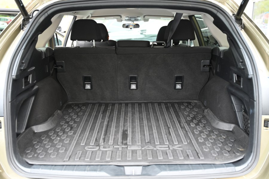 2020 Subaru Outback Premium, available for sale in Waterbury, Connecticut | Highline Car Connection. Waterbury, Connecticut 2020 Subaru Outback Premium, available for sale in Waterbury, Connecticut | Highline Car Connection. Waterbury, Connecticut